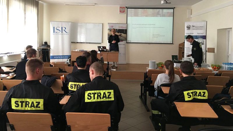Mundur nie zbroja