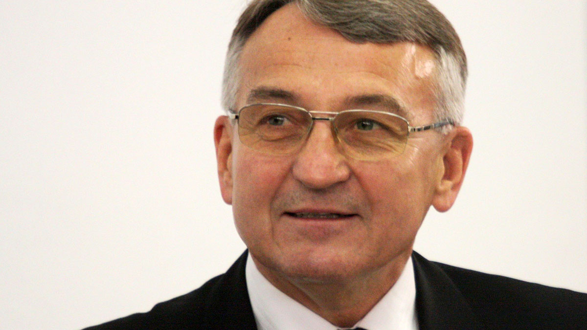 Dr Dariusz Maciej Grabowski