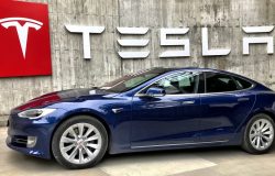 Samochód Tesla
