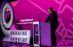 Prezes ZPP Cezary Kaźmierczak podczas konferencji "Europe – Poland – Ukraine. Rebuild Together".