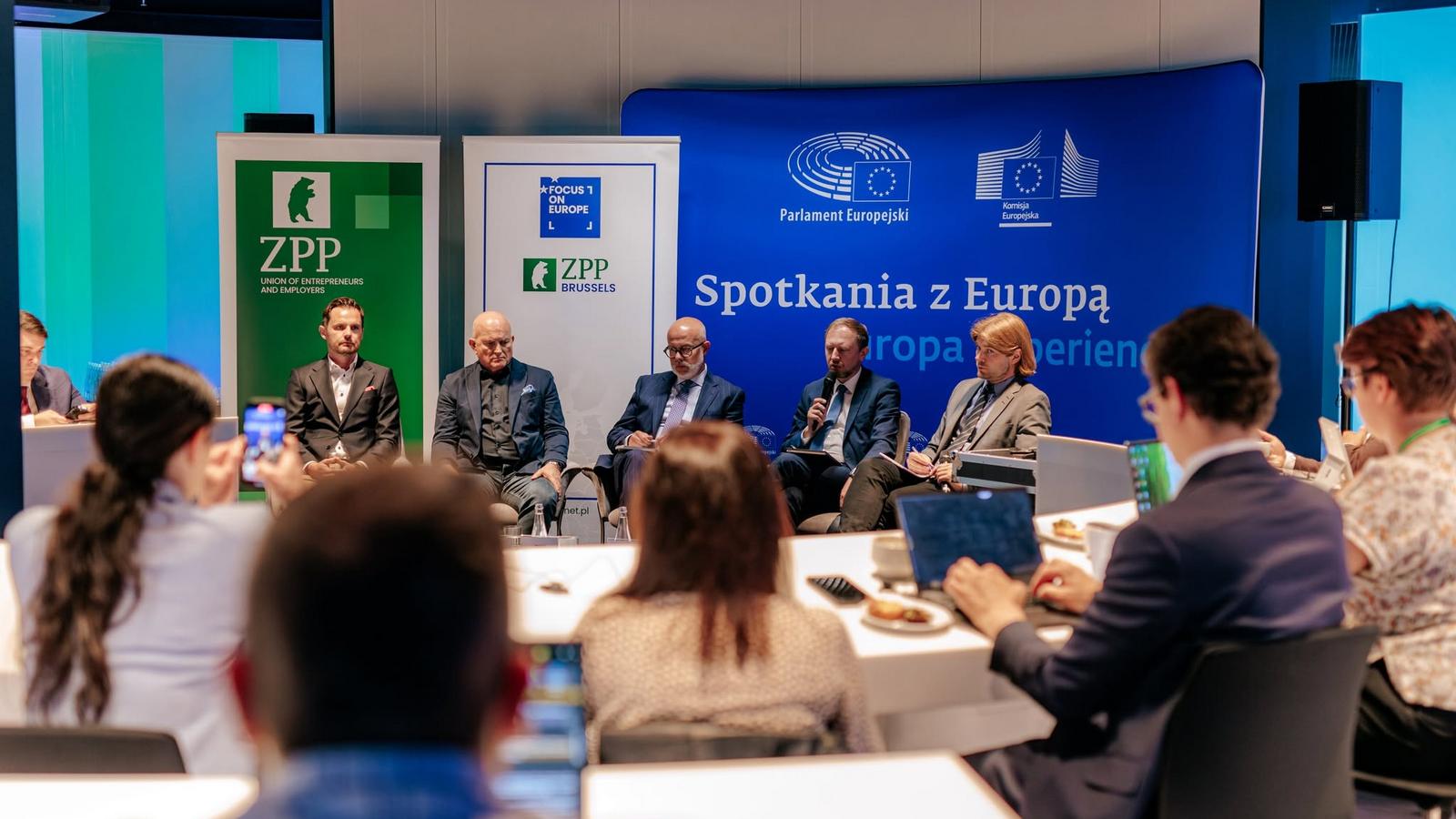 Debata w Biurze Parlamentu Europejskiego w Warszawie