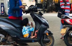 Kryzys paliwowy na Sri Lance: mieszkańcy w poszukiwaniu możliwości zatankowania swoich pojazdów.